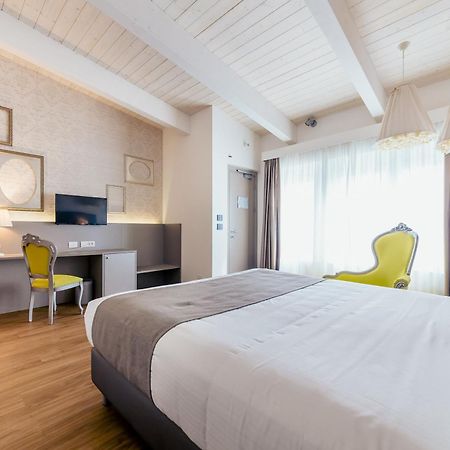 Diamante Mhotel Коленьо Екстериор снимка
