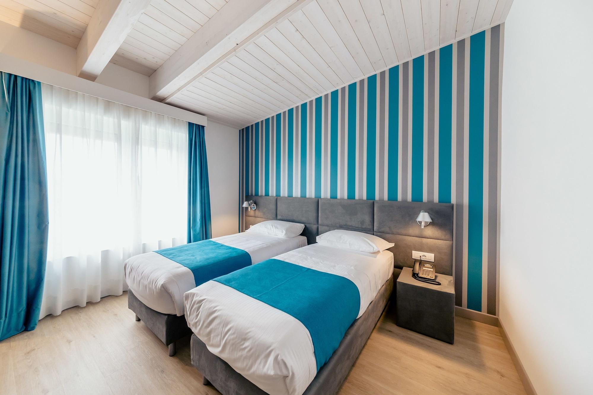 Diamante Mhotel Коленьо Екстериор снимка