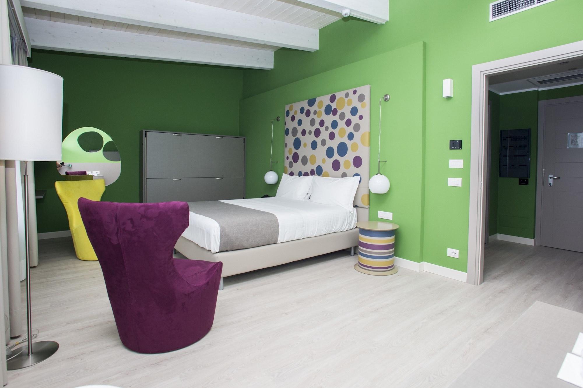 Diamante Mhotel Коленьо Екстериор снимка