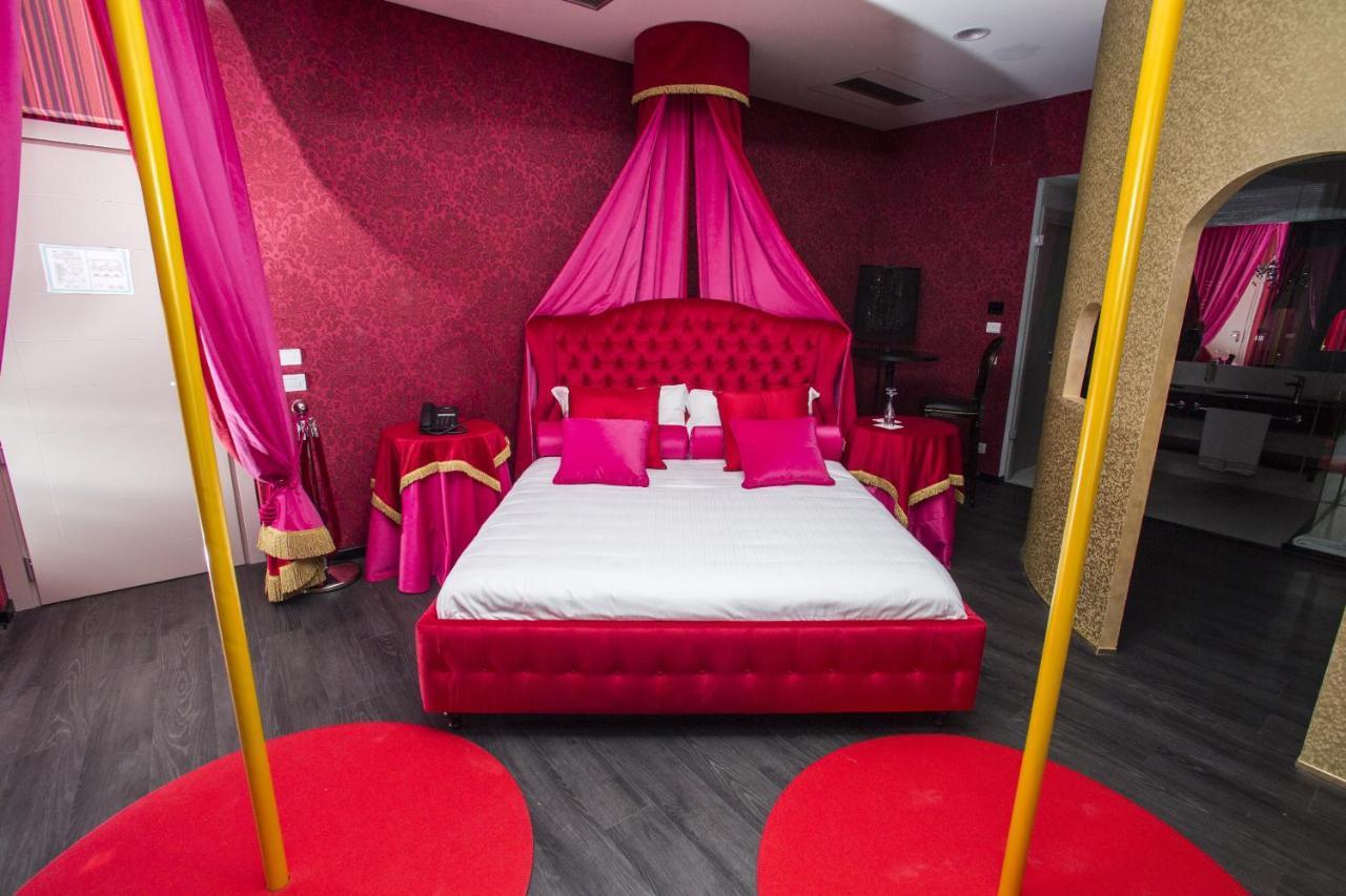 Diamante Mhotel Коленьо Екстериор снимка