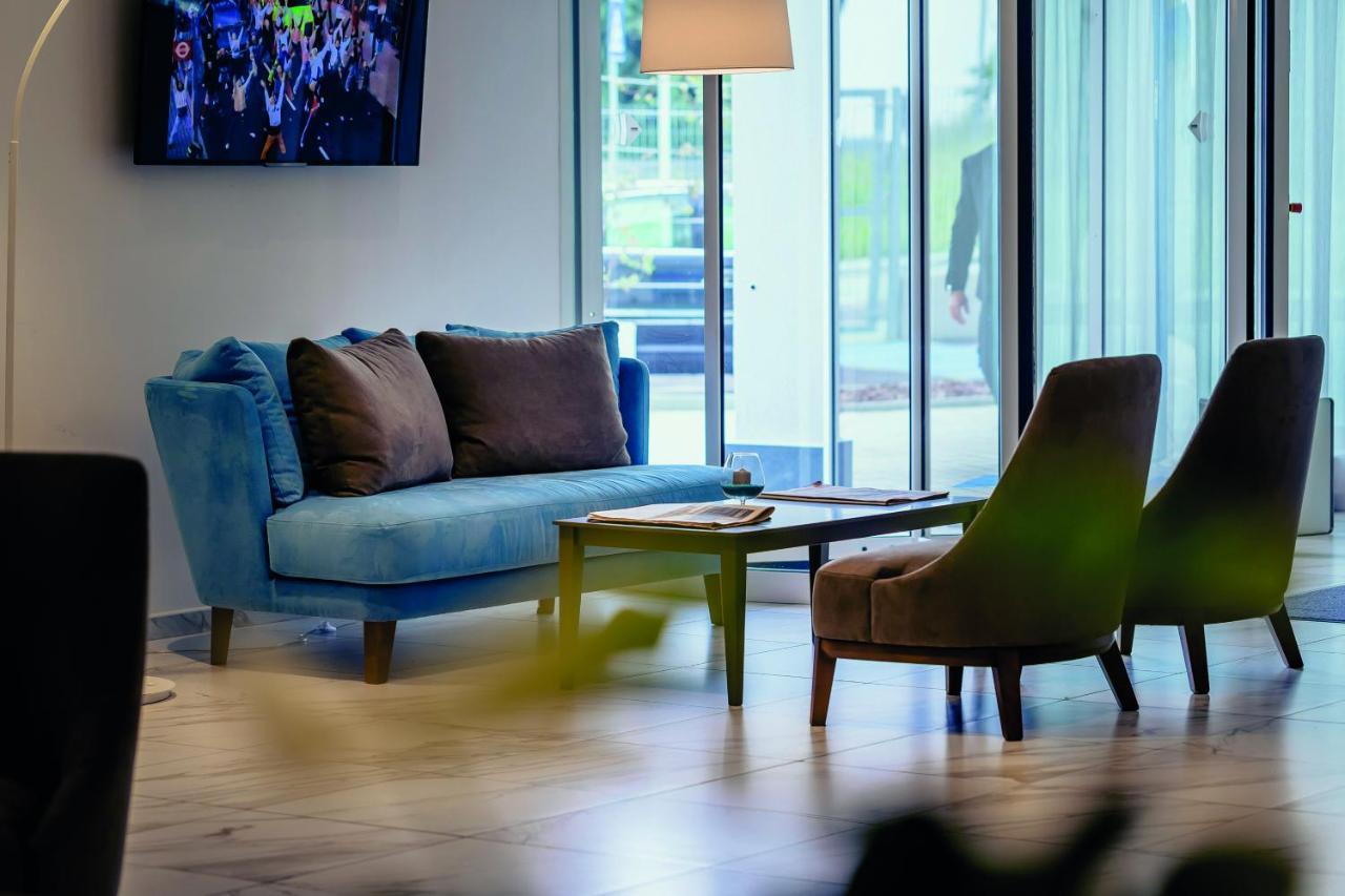 Diamante Mhotel Коленьо Екстериор снимка