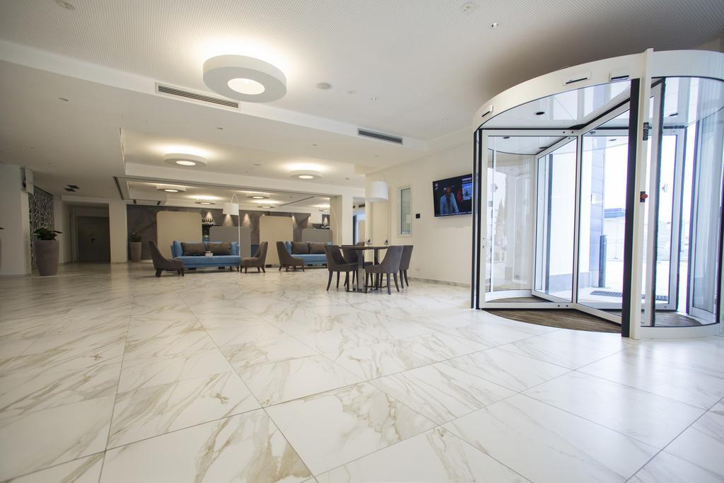 Diamante Mhotel Коленьо Екстериор снимка