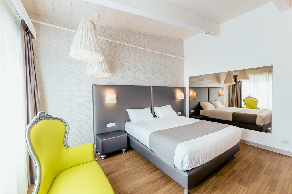 Diamante Mhotel Коленьо Екстериор снимка